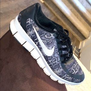 Women’s Nike free 5.0 snakeskin shoes